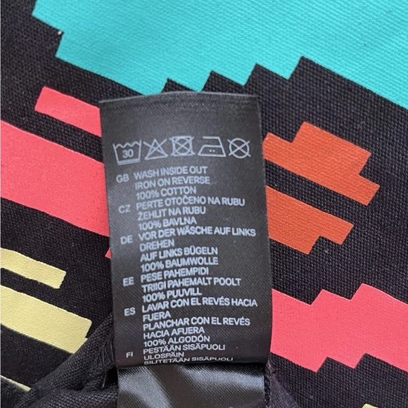 H&M Coachella Black and Multicolor Geometric Tote - Picture 7 of 7